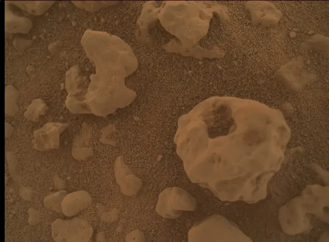 Sol 3730: Mars Hand Lens Imager (MAHLI)