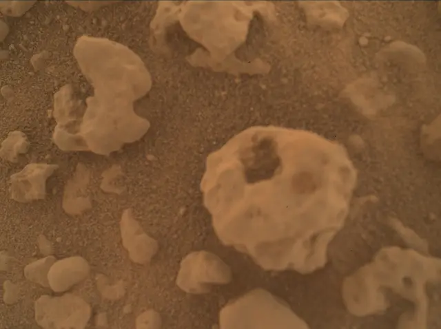 Sol 3730: Mars Hand Lens Imager (MAHLI)
