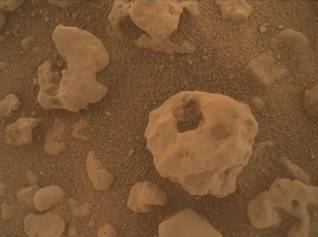 Sol 3730: Mars Hand Lens Imager (MAHLI)