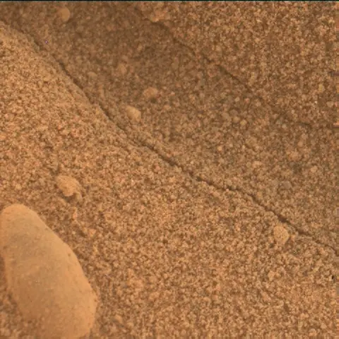 Sol 3730: Mars Hand Lens Imager (MAHLI)