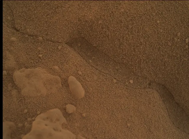 Sol 3730: Mars Hand Lens Imager (MAHLI)