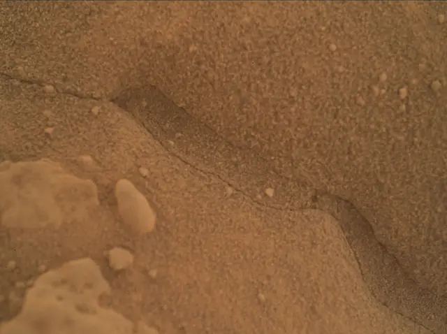Sol 3730: Mars Hand Lens Imager (MAHLI)