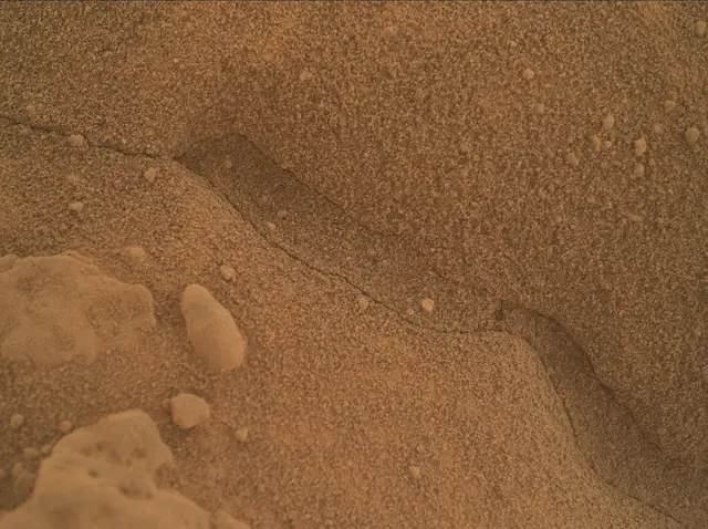 Sol 3730: Mars Hand Lens Imager (MAHLI)