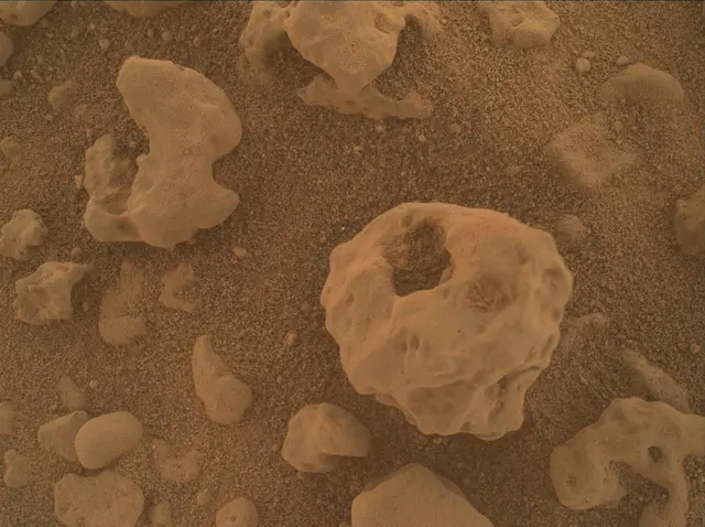 Sol 3730: Mars Hand Lens Imager (MAHLI)