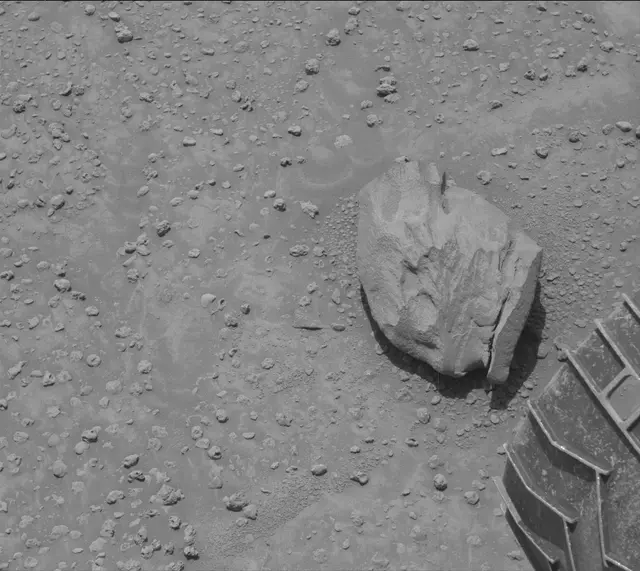Sol 3732: Mast Camera (Mastcam)