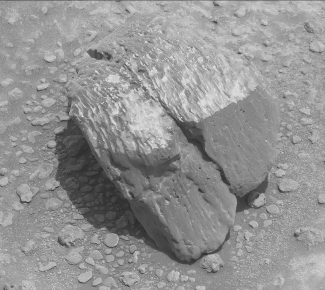 Sol 3732: Mast Camera (Mastcam)