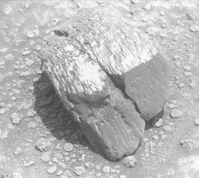 Sol 3732: Mast Camera (Mastcam)