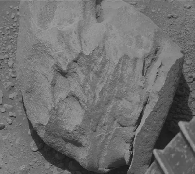 Sol 3732: Mast Camera (Mastcam)