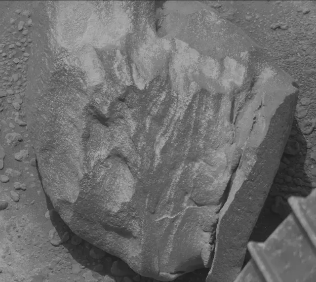 Sol 3732: Mast Camera (Mastcam)
