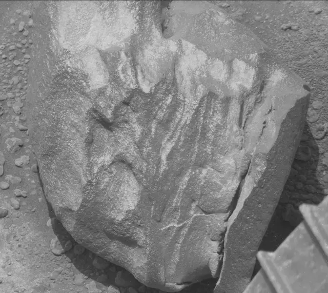 Sol 3732: Mast Camera (Mastcam)