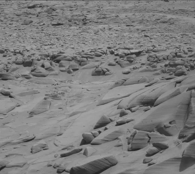Sol 3732: Mast Camera (Mastcam)