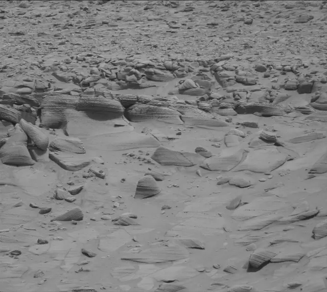 Sol 3732: Mast Camera (Mastcam)