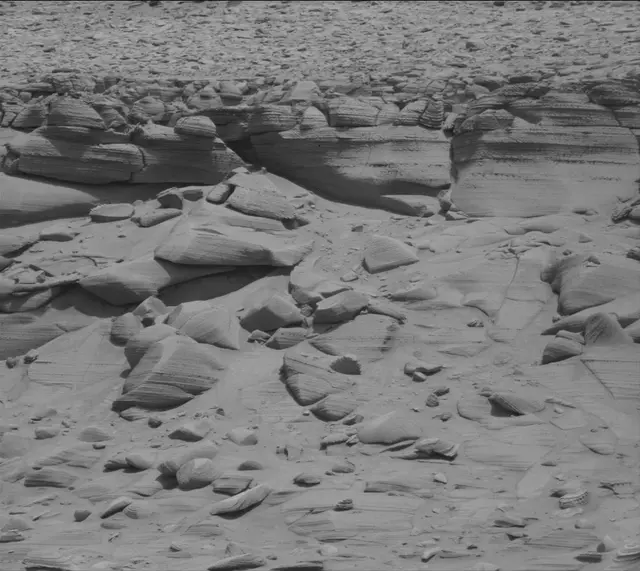 Sol 3732: Mast Camera (Mastcam)