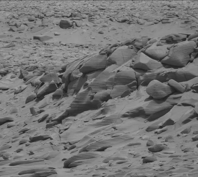 Sol 3732: Mast Camera (Mastcam)