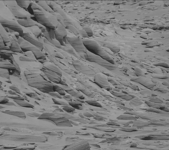Sol 3732: Mast Camera (Mastcam)