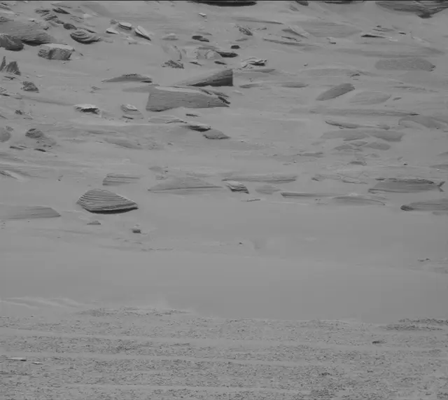 Sol 3732: Mast Camera (Mastcam)