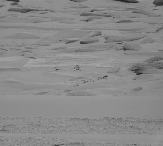Sol 3732: Mast Camera (Mastcam)