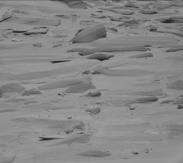 Sol 3732: Mast Camera (Mastcam)