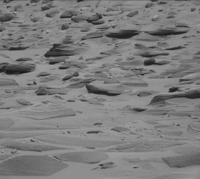 Sol 3732: Mast Camera (Mastcam)
