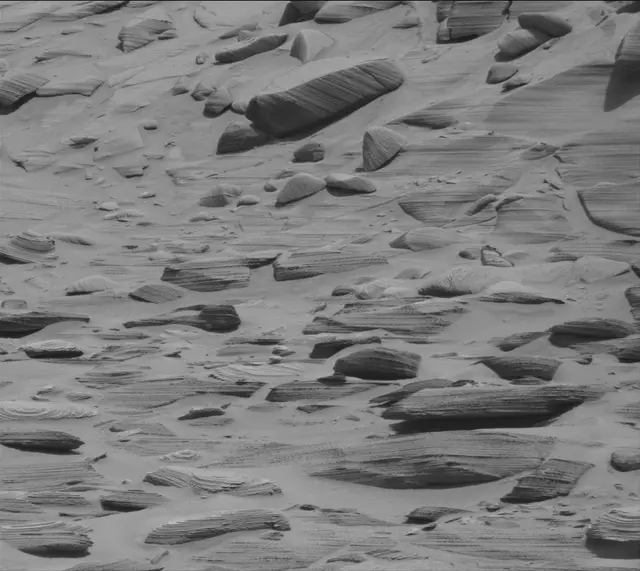 Sol 3732: Mast Camera (Mastcam)