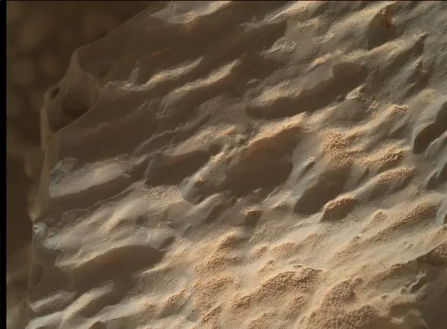 Sol 3732: Mars Hand Lens Imager (MAHLI)