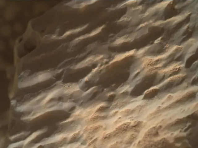 Sol 3732: Mars Hand Lens Imager (MAHLI)