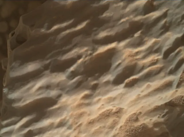 Sol 3732: Mars Hand Lens Imager (MAHLI)