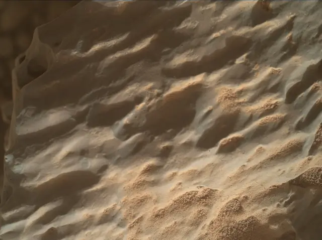 Sol 3732: Mars Hand Lens Imager (MAHLI)