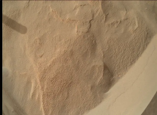 Sol 3732: Mars Hand Lens Imager (MAHLI)