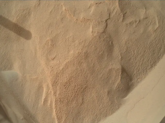 Sol 3732: Mars Hand Lens Imager (MAHLI)
