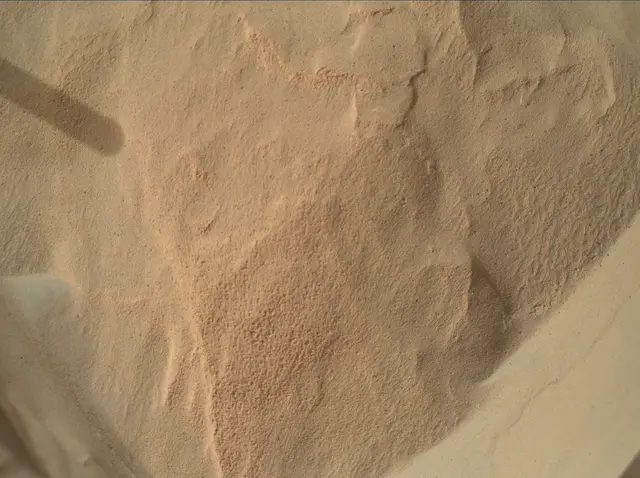 Sol 3732: Mars Hand Lens Imager (MAHLI)