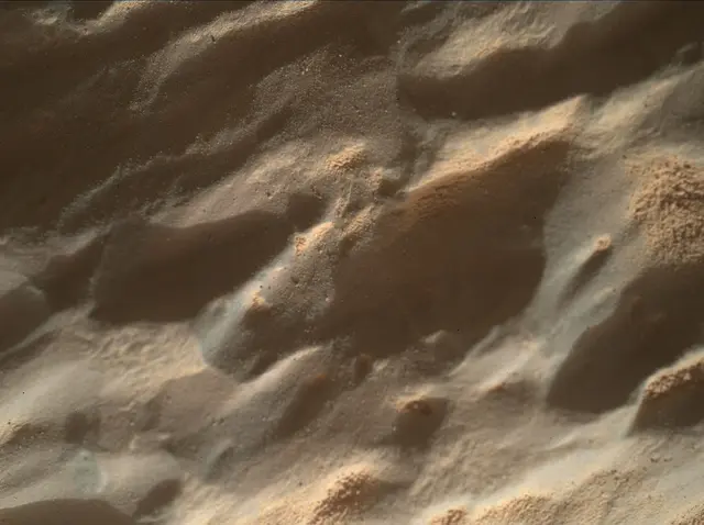 Sol 3732: Mars Hand Lens Imager (MAHLI)