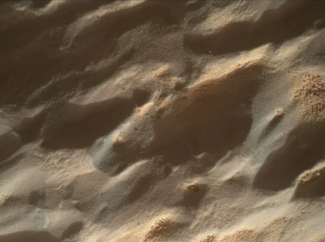 Sol 3732: Mars Hand Lens Imager (MAHLI)