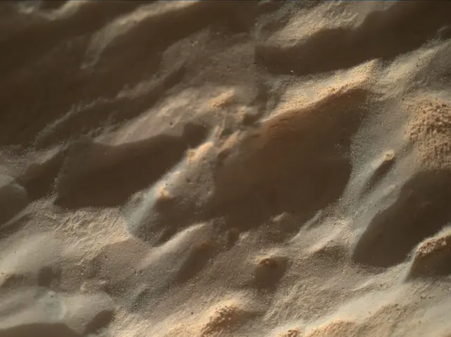 Sol 3732: Mars Hand Lens Imager (MAHLI)