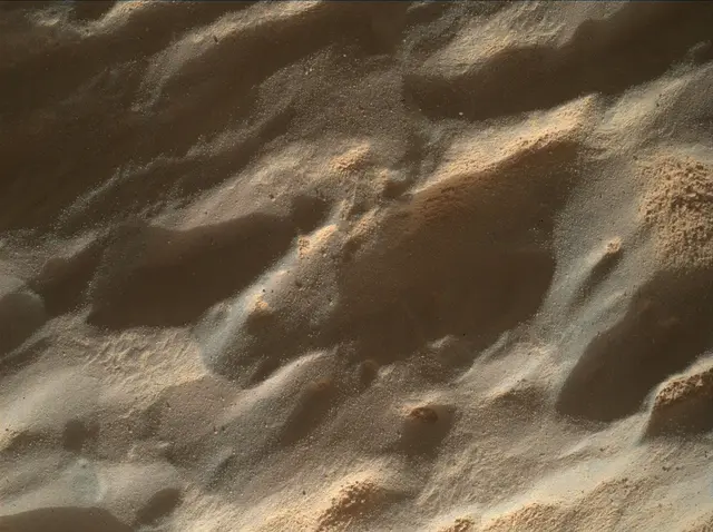 Sol 3733: Mars Hand Lens Imager (MAHLI)