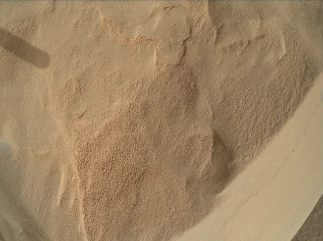 Sol 3733: Mars Hand Lens Imager (MAHLI)