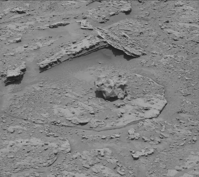 Sol 3735: Mast Camera (Mastcam)