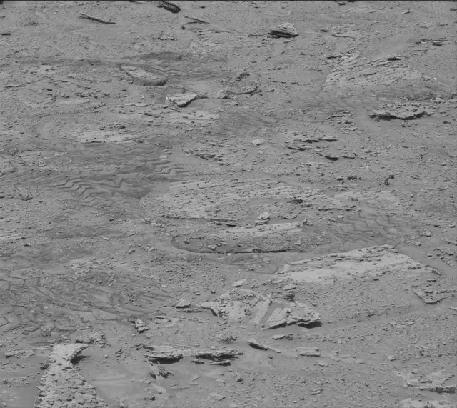 Sol 3735: Mast Camera (Mastcam)