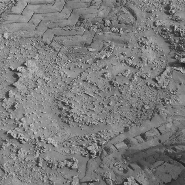 Sol 3735: Mast Camera (Mastcam)