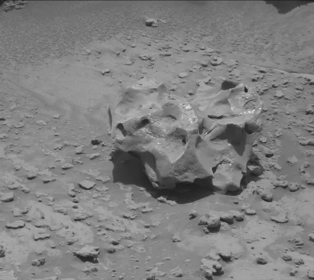 Sol 3735: Mast Camera (Mastcam)