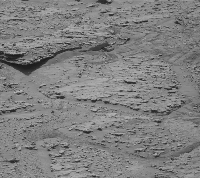 Sol 3735: Mast Camera (Mastcam)