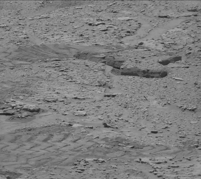 Sol 3735: Mast Camera (Mastcam)