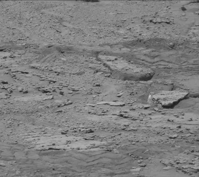 Sol 3735: Mast Camera (Mastcam)
