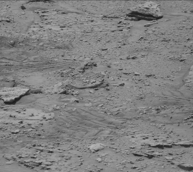 Sol 3735: Mast Camera (Mastcam)