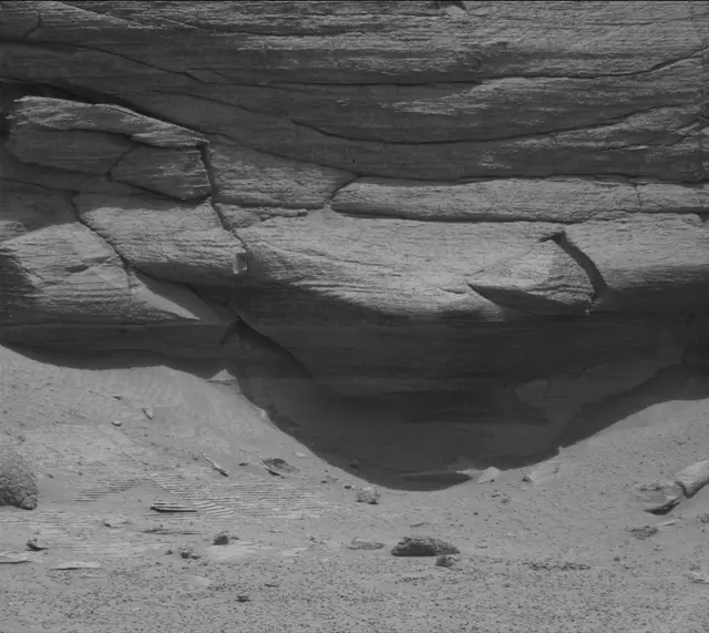 Sol 3735: Mast Camera (Mastcam)