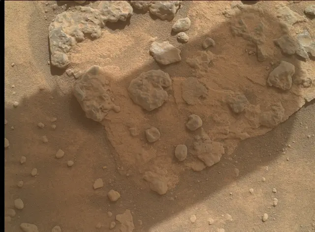 Sol 3735: Mars Hand Lens Imager (MAHLI)