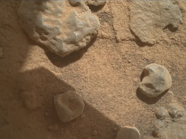 Sol 3735: Mars Hand Lens Imager (MAHLI)