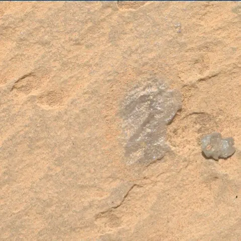 Sol 3737: Mars Hand Lens Imager (MAHLI)