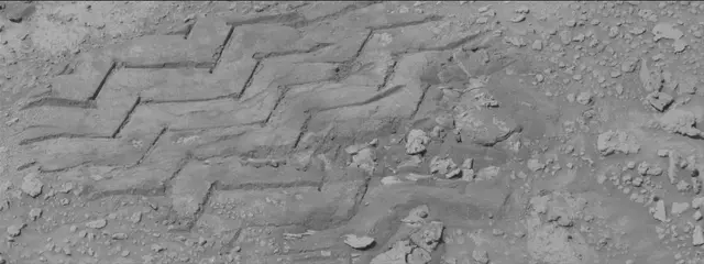 Sol 3738: Mast Camera (Mastcam)