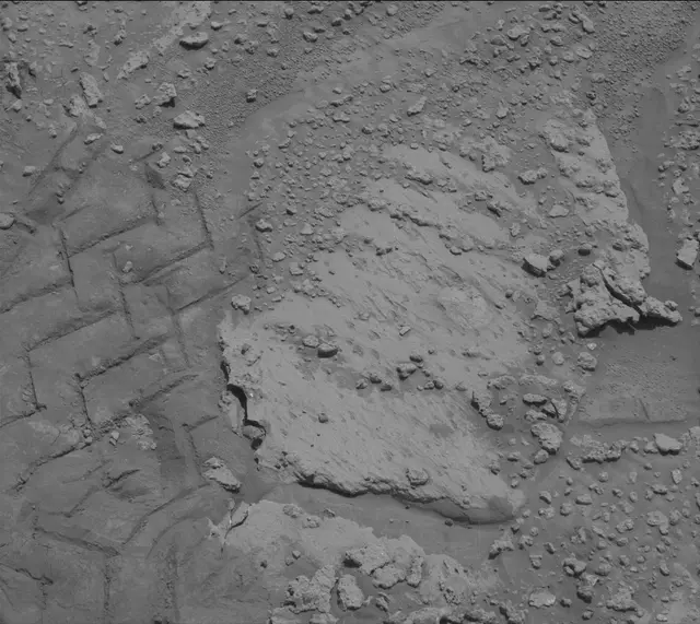 Sol 3738: Mast Camera (Mastcam)